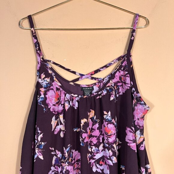 TORRID Plus Strappy Swing Tank Sharkbite Floral Cami - Picture 3 of 8